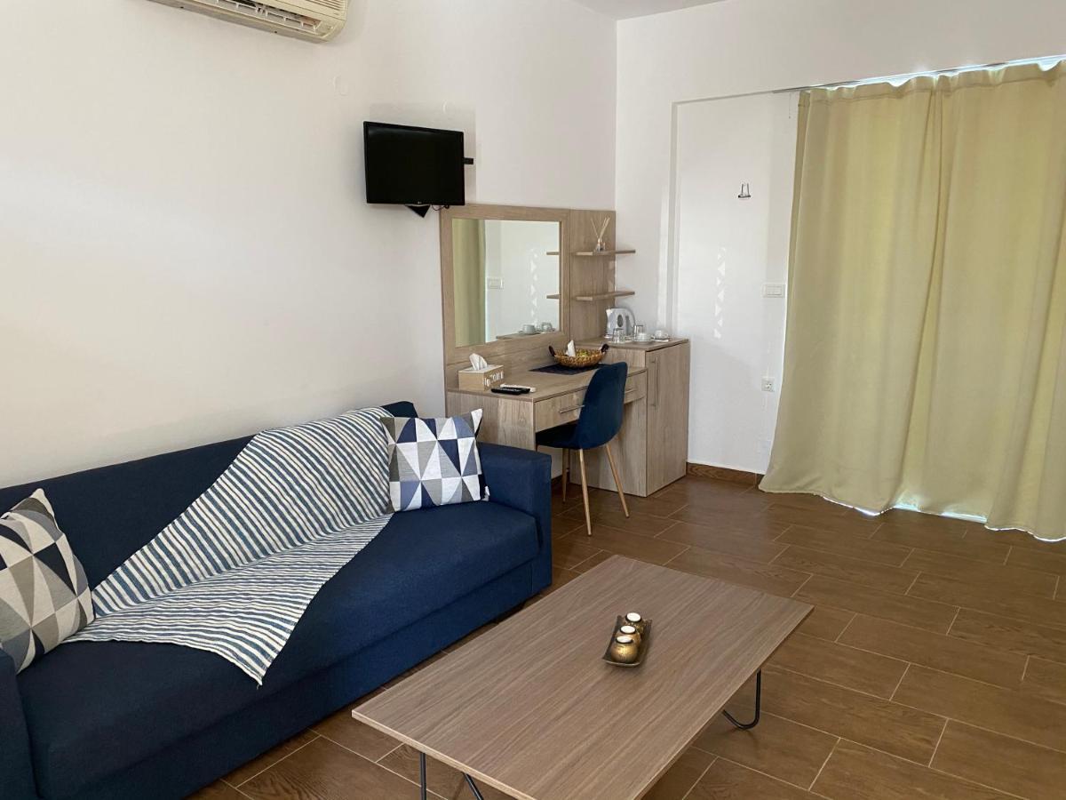 Grande Blue Suites With Private Bay Archangelos  Exterior foto